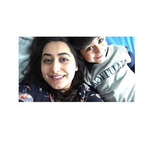 Meet your Posher, Aya